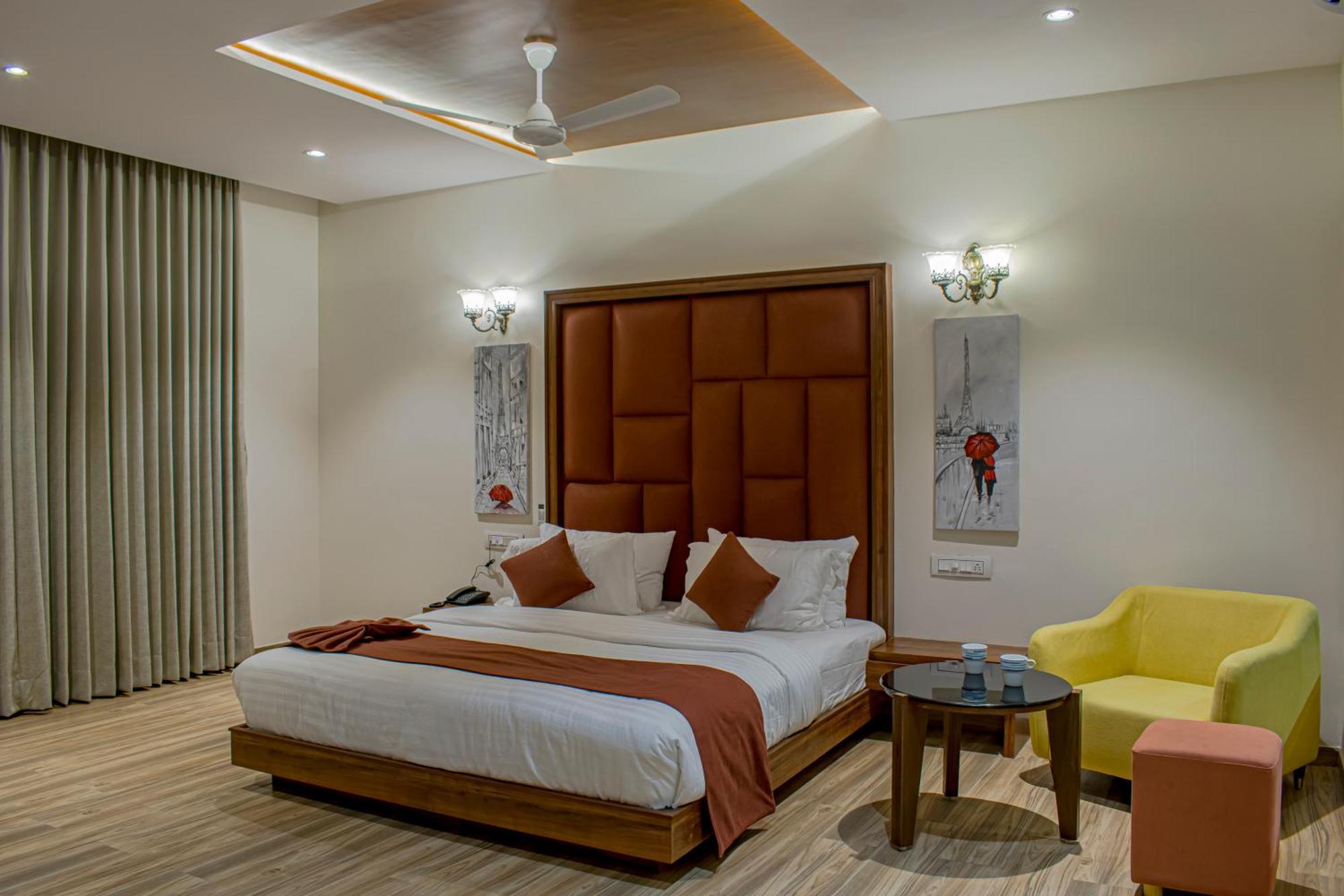 Krishna Riverside Resort Vasad Extérieur photo