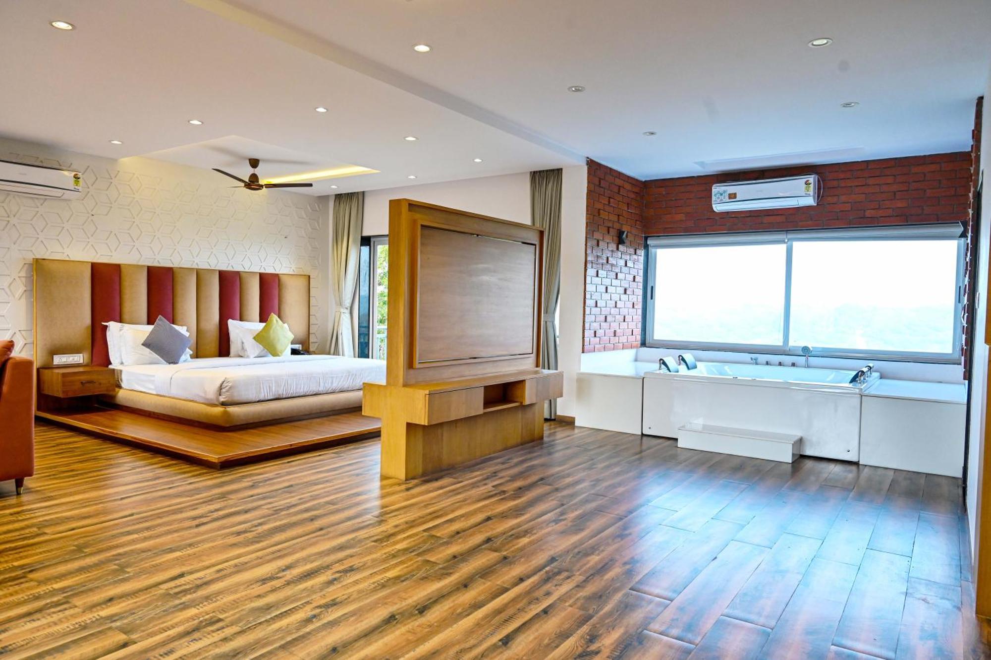 Krishna Riverside Resort Vasad Extérieur photo