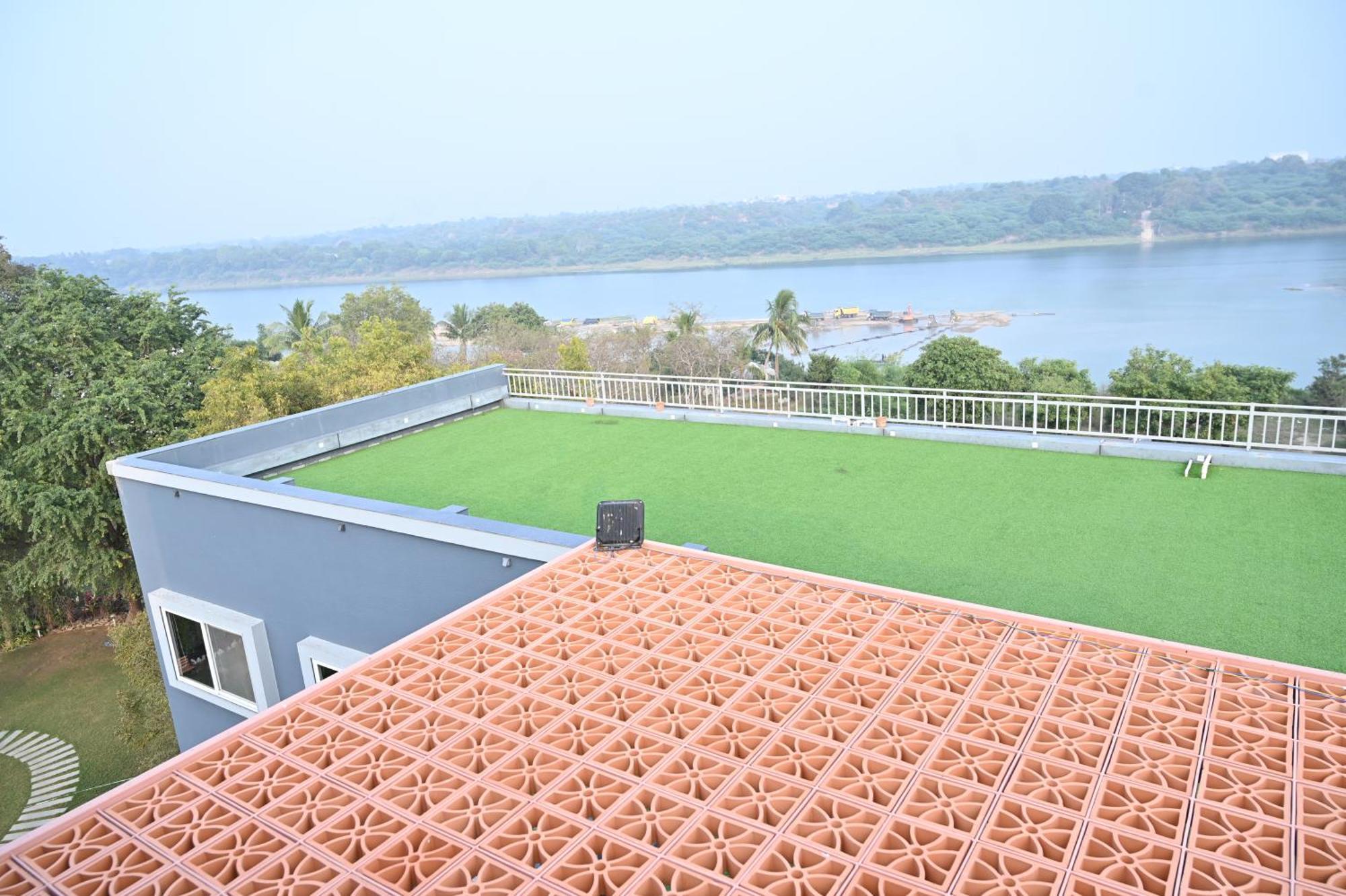 Krishna Riverside Resort Vasad Extérieur photo