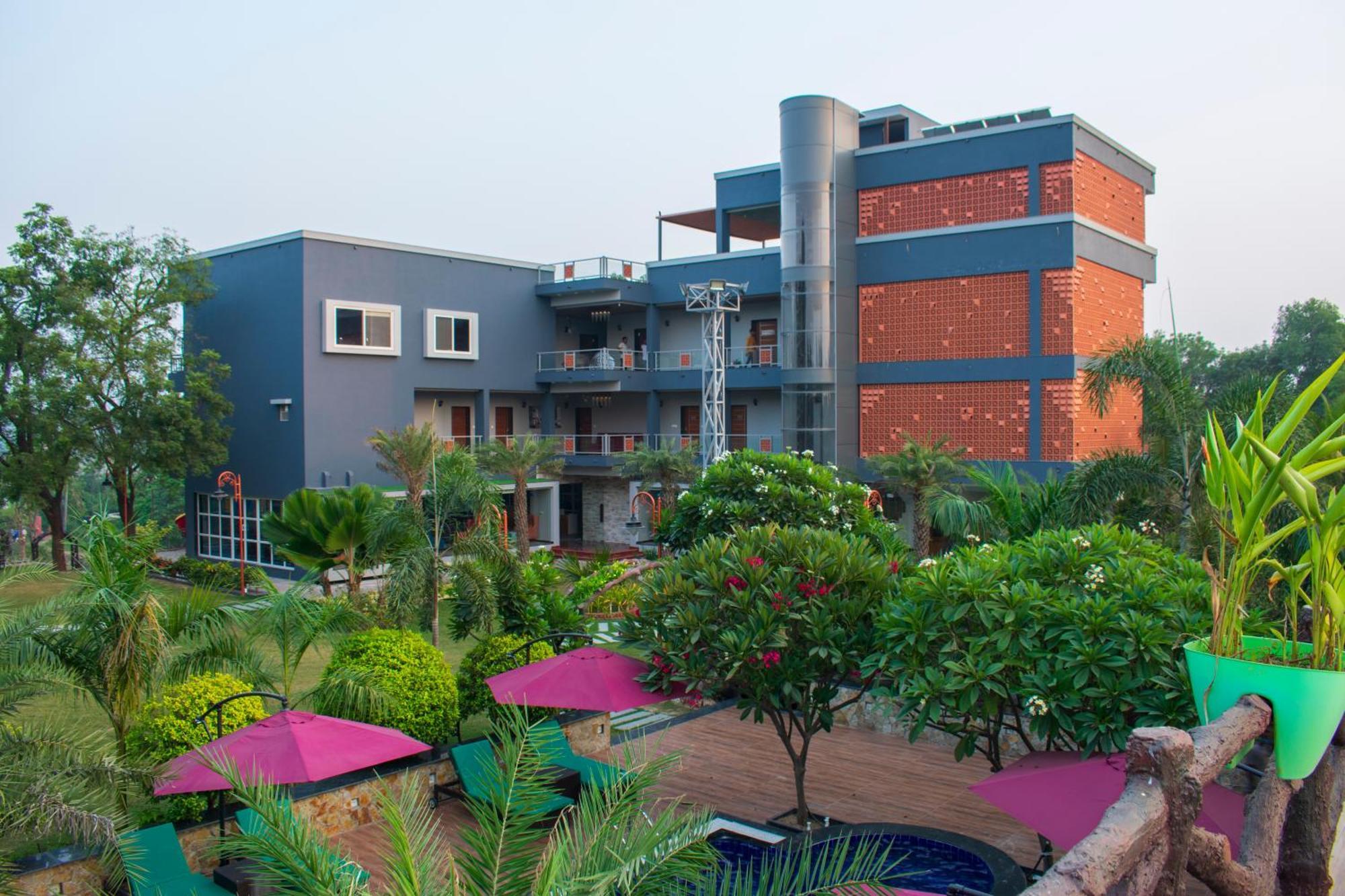 Krishna Riverside Resort Vasad Extérieur photo