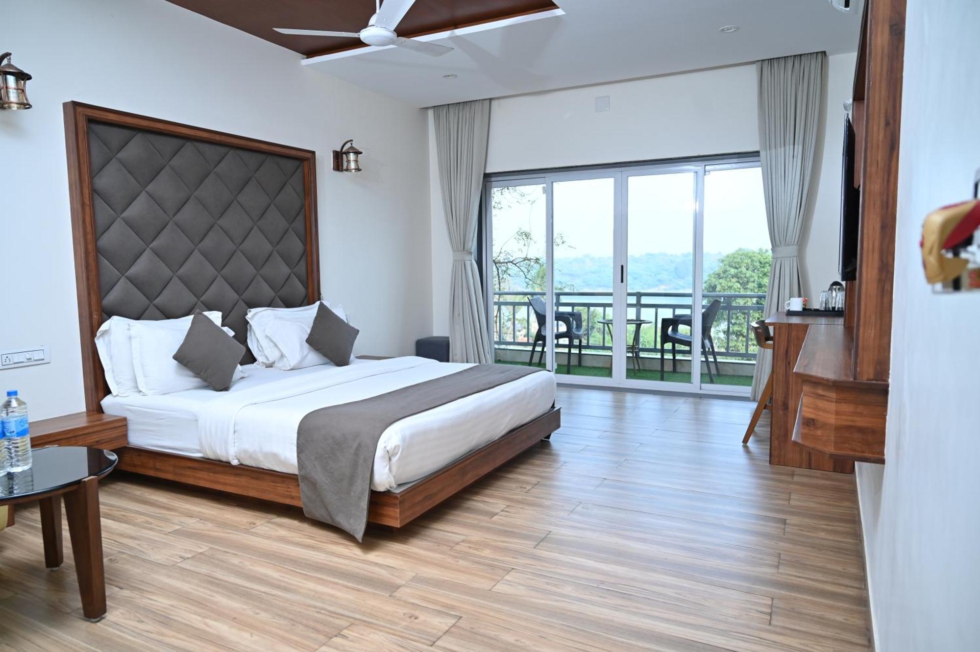 Krishna Riverside Resort Vasad Extérieur photo
