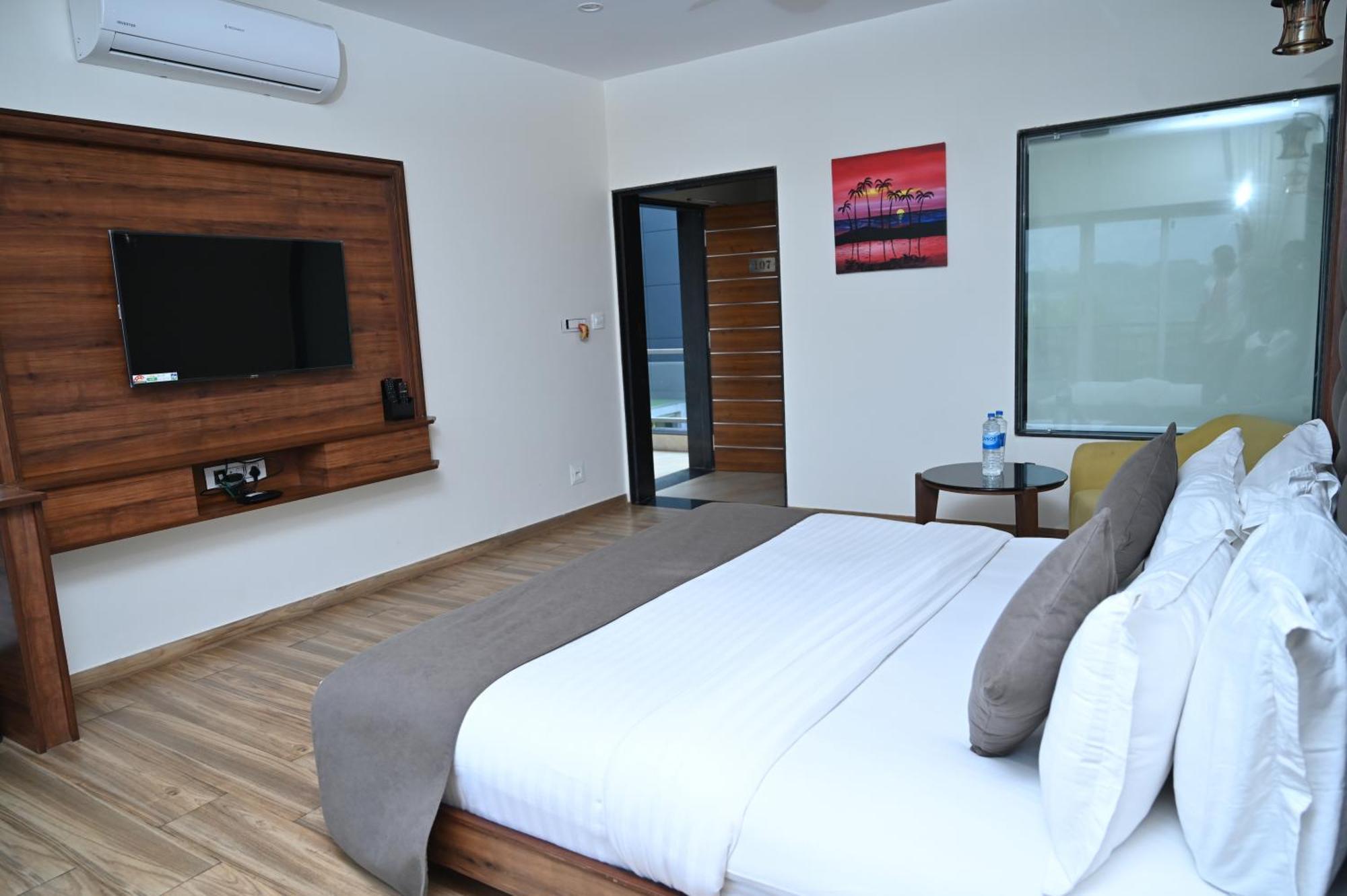 Krishna Riverside Resort Vasad Extérieur photo